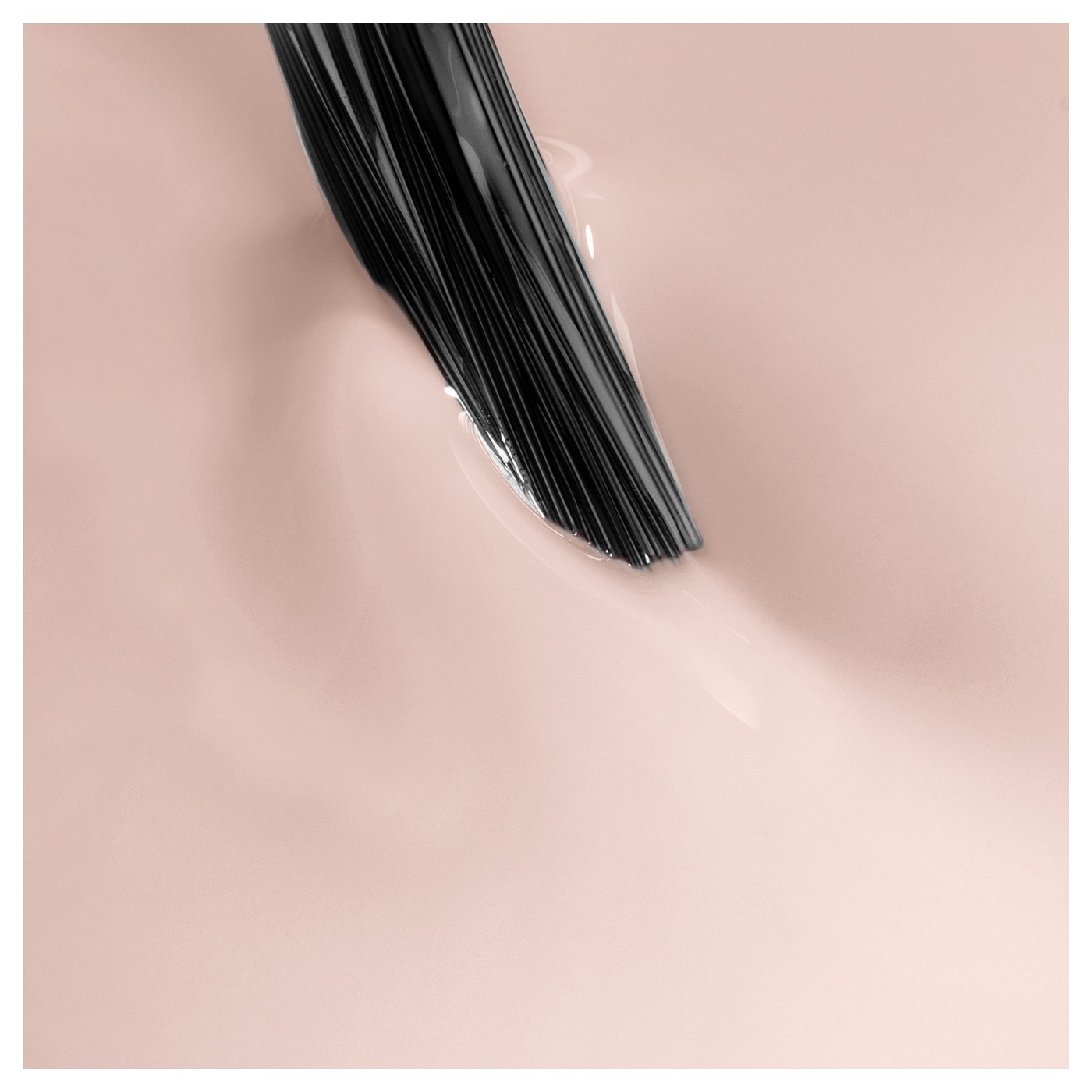 Smalto semipermanente 3in1 beige chiaro One Soft Beige 04 – eleganza naturale Smalto semipermanente 3in1 beige chiaro One Soft Beige 04 – eleganza naturale