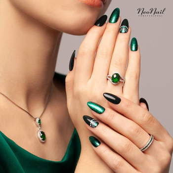 Smalto Semipermanente 7,2 ml - Bottle Green Smalto Semipermanente 7,2 ml - Bottle Green