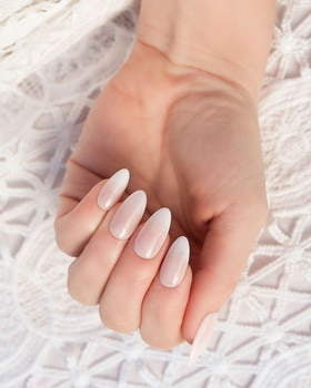 Smalto Semipermanente 7,2 ml - Creme Brulee Smalto Semipermanente 7,2 ml - Creme Brulee